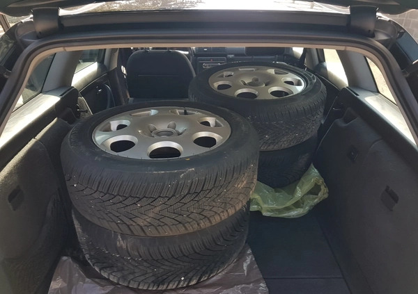 Audi A4 cena 15900 przebieg: 266449, rok produkcji 2004 z Żelechów małe 211